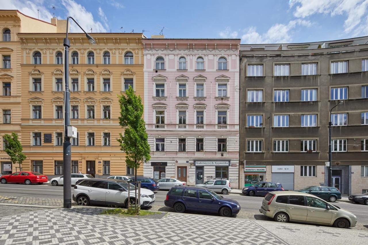 Apartamento Prague Days - Sunlit Attic Loft In Vinohrady Exterior foto